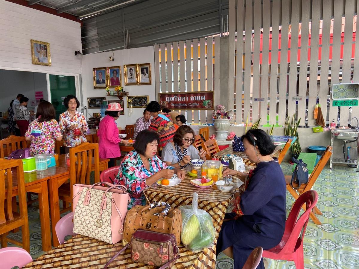 บุญจินดา รีสอร์ท Ban Bang Phayom Exterior foto