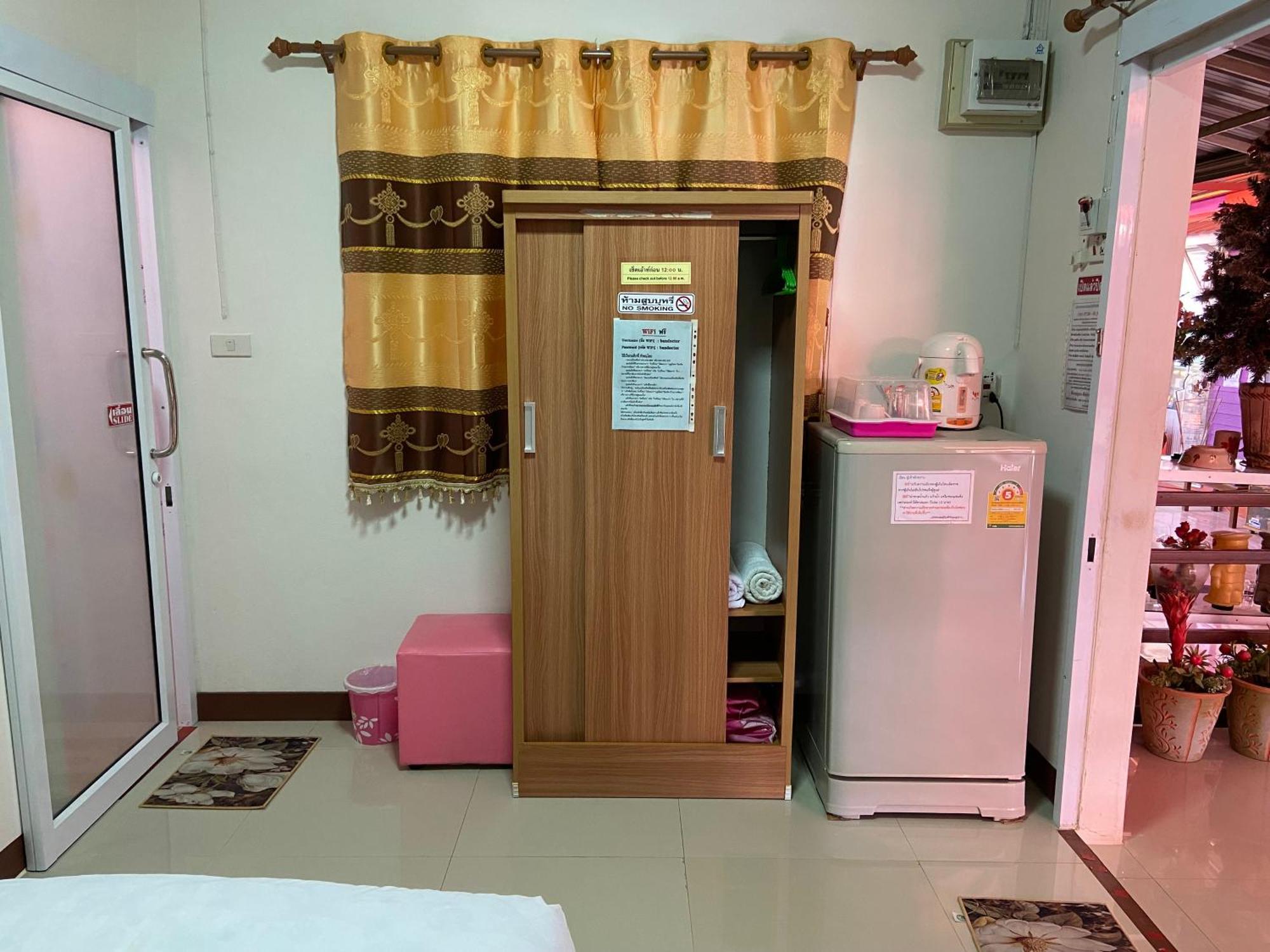 บุญจินดา รีสอร์ท Ban Bang Phayom Exterior foto